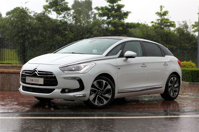 新款DS 5