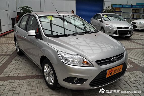 2013款福克斯三厢经典