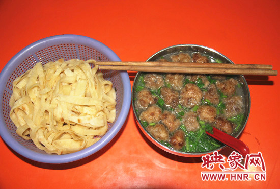 舌尖上的河南味系列报道四：藏在小巷里的美味