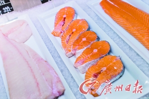 日本人不吃三文鱼刺身？到底能不能生吃