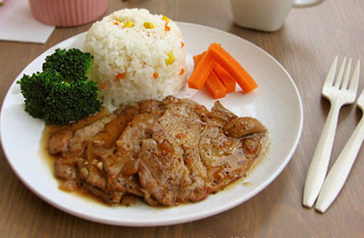 黑胡椒猪排饭:美味可口 壮腰健肾