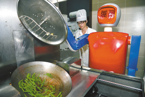 机器人餐厅低调开业：点单炒菜送餐机器人全部搞定