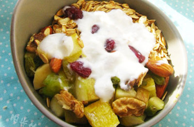 燕麦杂果沙拉:美味无负担 完全零脂肪