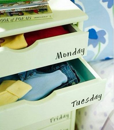 墙面嵌入式收纳