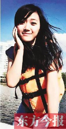 河南姑娘13岁只身出国留学 攒所有假期回家过年