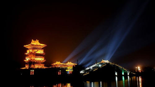 清明上河园夜景