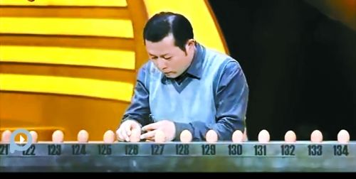 视频截图 　“蛋叔”李勇在节目现场