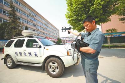 洛阳：考生用无线电作弊 “神器”定位两人被抓