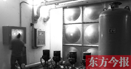 滨河名家小区安装了这个移动泵站后,高层用水问题得到了根本解决