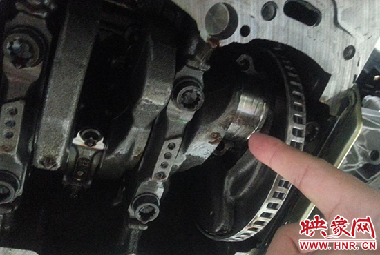 大众CC新车发动机故障（资料图：由车主张先生在4S店拍摄提供）