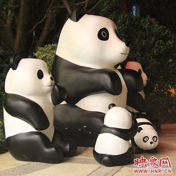 “萌熊猫”艺术展活动现场