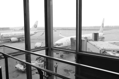 郑州机场全国首推e乘机 一站式登机只需5分钟