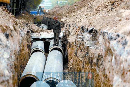 郑州文化路大修致拥堵 市民苦不堪言求理解