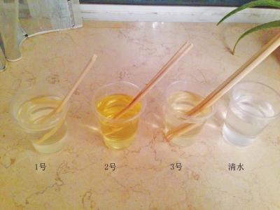 一次性筷子保质期最多4个月 浸泡后清水变黄汤