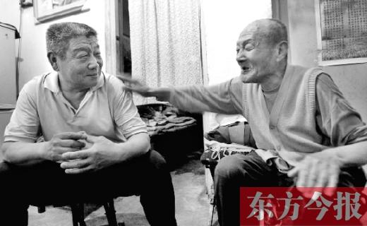 郑州97岁老人讲长寿秘诀 “法宝”在手每天有戏