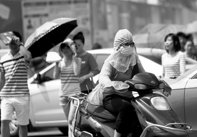 昨日,郑州市又迎一个高温天气。