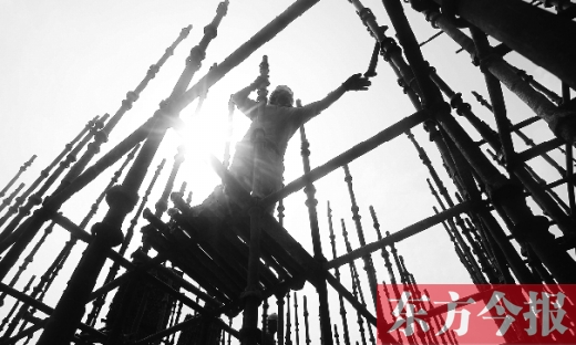 高温下的户外工作者