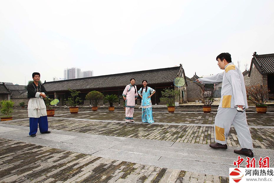 河南南阳旅游局拍微电影 <wbr>局长客串乞丐(高清组图)