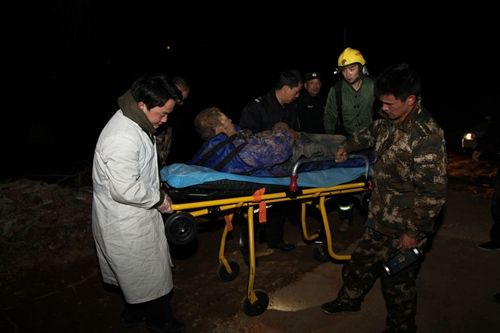 盗墓团伙进入墓室后昏迷 报警求助遭逮捕(图)