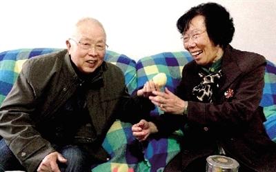 河南古稀老人领证结婚 大学写信表白耽搁半世纪