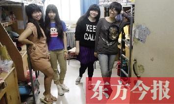 郑州高校现“最牛宿舍” 成员全考上名校研究生