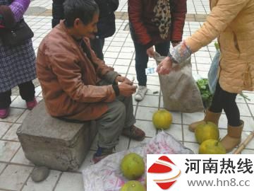 有人送来10元路费。