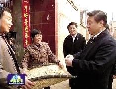 习大大赞烩面好吃还回了碗 并向邻座推荐胡辣汤