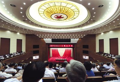 6月10日，正在召开的中国科学院第十七次院士大会和中国工程院第十二次院士大会。