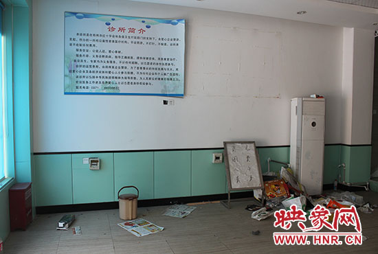 诊所内的医疗器材已全部被搬走