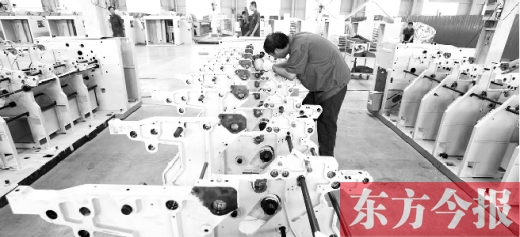 中原工学院大学科技园内的生产车间