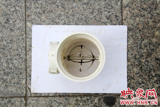 “观察式下水管道防堵球”内景。