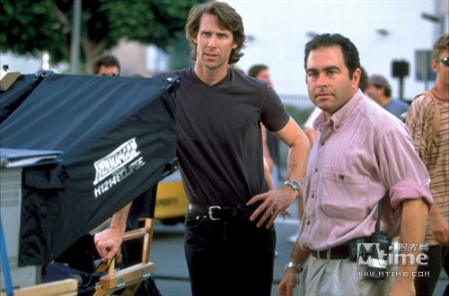 《侏罗纪世界》四月开机