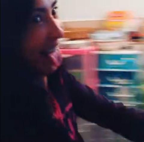 张柏芝俏皮吐舌