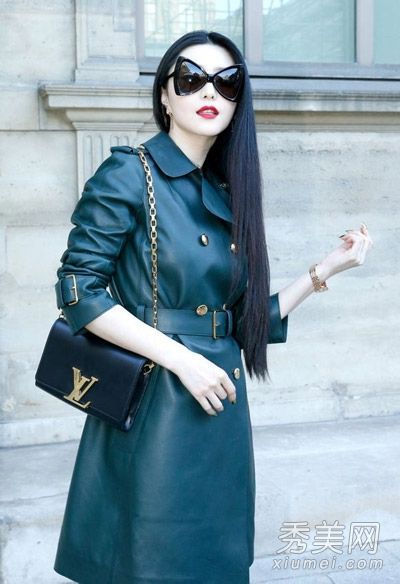 范冰冰现身LV秀场