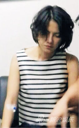 李心洁医院求诊憔悴吊针