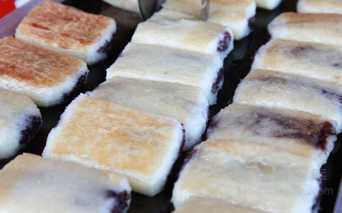 全国十大人气小吃街 游客满嘴食物仍不停