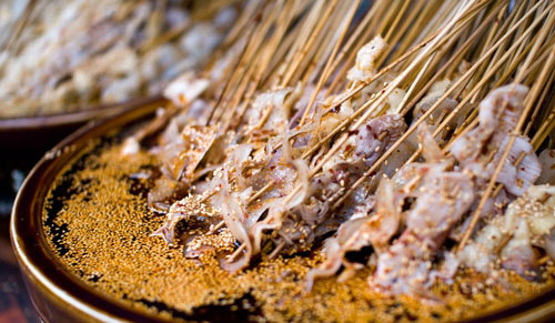 全国十大人气小吃街 游客满嘴食物仍不停