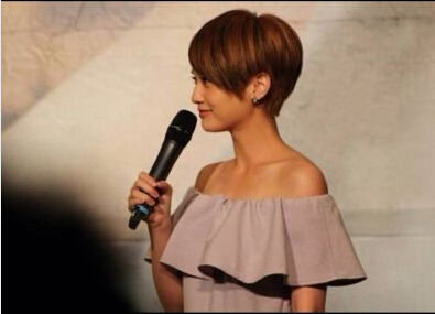 杨丞琳参加活动