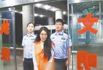 从炫富一夜成名到刑拘一夜悔恨，郭美美最终被撕开了“画皮”。