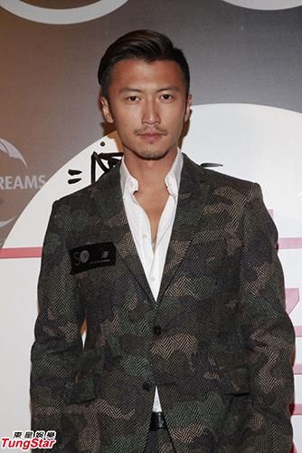 谢霆锋接受采访