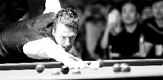 丁俊晖郑州亮相“天王对抗赛” 输掉比赛娱人娱己