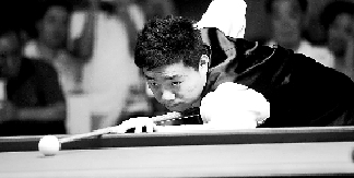 丁俊晖郑州亮相“天王对抗赛” 输掉比赛娱人娱己